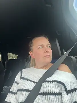 scrummymummy2 online show from March 6, 12:55 pm