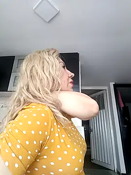 coral smitth online show from September 22, 6:28 pm