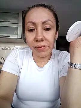 coral smitth online show from September 20, 9:13 pm