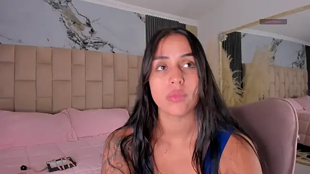 EmmaTorres  online show from April 8, 9:17 pm