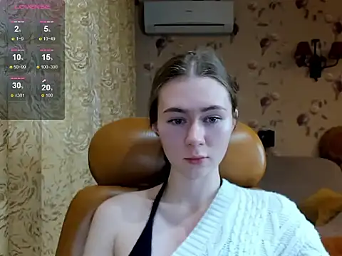 MadeleineWiliams online show from October 10, 4:17 am