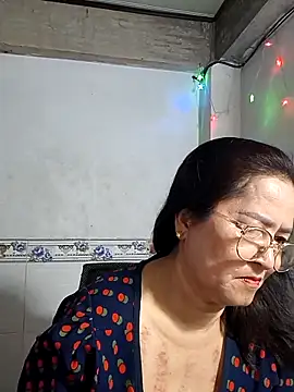 phnz online show from November 15, 8:04 am