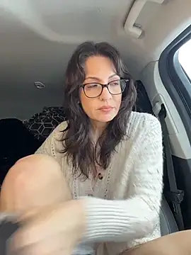 BeautifulMesss online show from March 7, 4:58 pm