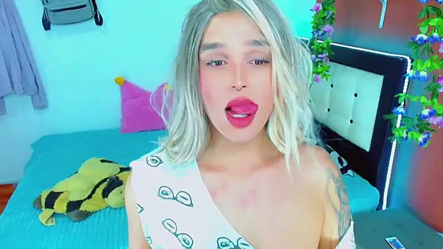 TaylorMon online show from December 13, 7:53 pm