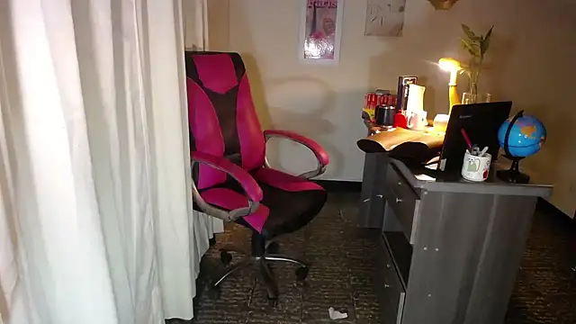 danielle rose 1 online show from March 25, 2:42 pm