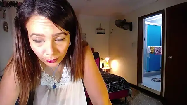 danielle rose 1 online show from November 2, 10:46 pm