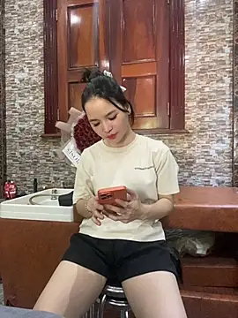 LiLi-Kirix99 online show from May 27, 2:08 am