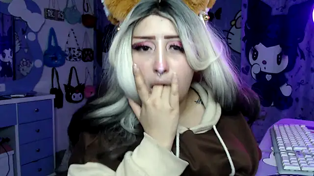 lussyevans24 online show from December 1, 6:17 am