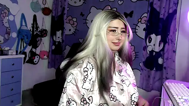 lussyevans24 online show from April 21, 3:57 am