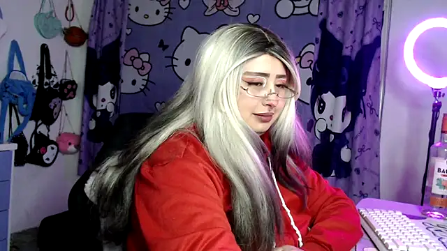 lussyevans24 online show from April 17, 3:30 am