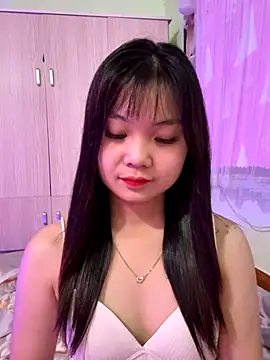 Maeve2k5 online show from October 16, 12:30 pm