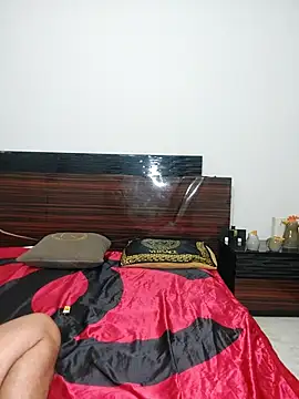 Snapshot of Nisreenn chatting on September 21, 12:20 am Nisreenn online show from September 21, 12:20 am