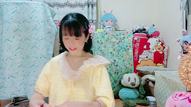 Snapshot of renapiyon8182 chatting on October 1, 6:46 pm renapiyon8182 online show from October 1, 6:46 pm