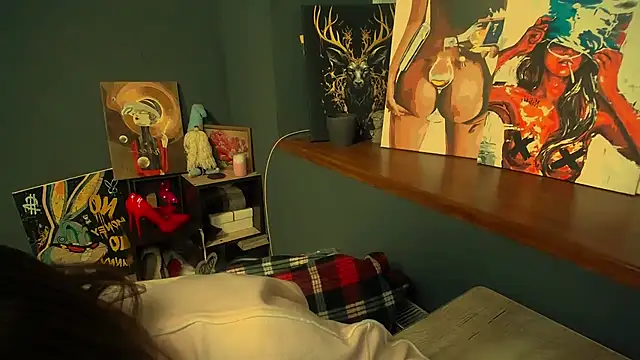 luxie milady online show from March 13, 4:30 pm