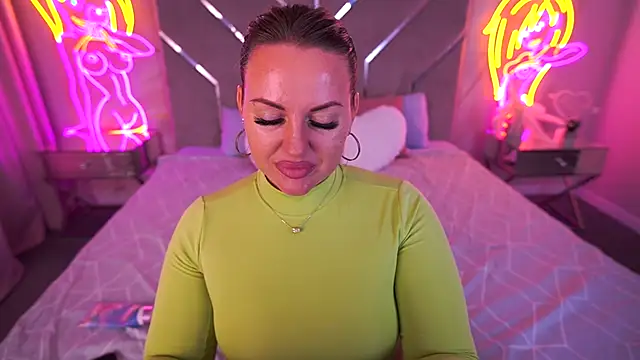 KiraCandyS online show from September 25, 8:50 pm