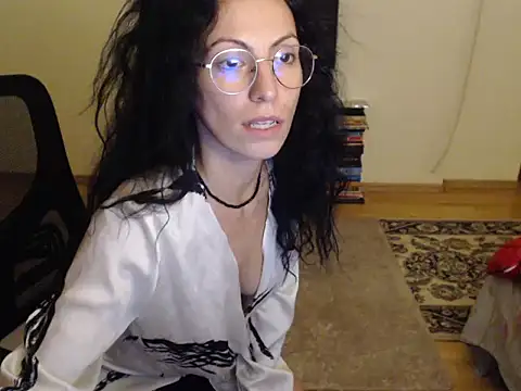 Emmatoo online show from October 15, 5:37 pm