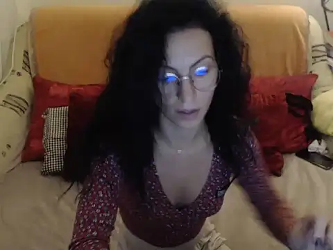 Emmatoo online show from October 24, 2:35 pm