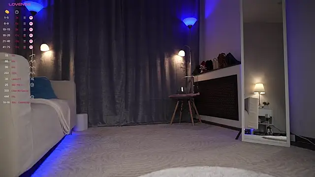 Snapshot of Amely_Young chatting on September 19, 2:43 am Amely Young online show from September 19, 2:43 am