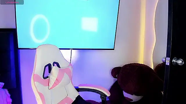 Maryonthemoon online show from February 3, 4:54 am