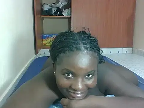 hotebbbyy online show from March 10, 4:33 pm