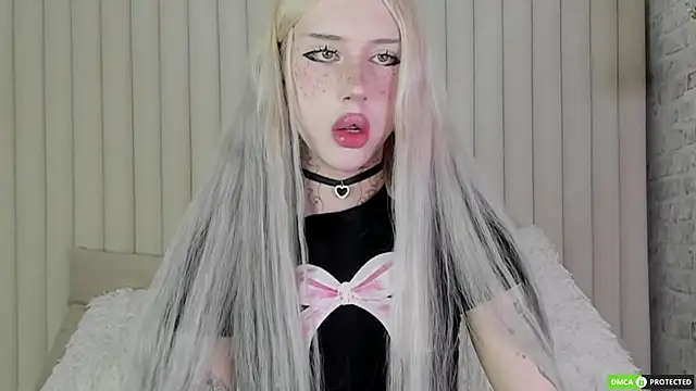 Joy Barker online show from November 4, 2:00 pm