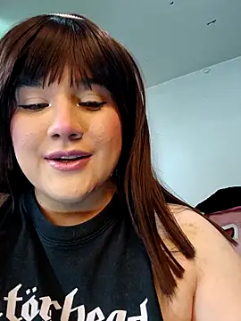 ItsNaiixa online show from April 2, 4:48 pm