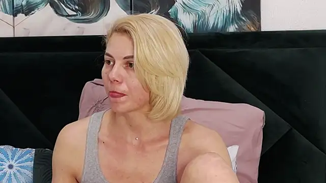 tanyagrey online show from February 13, 10:39 am