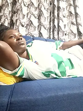 TrishaKalid online show from November 4, 8:03 pm