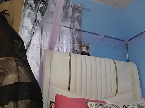 TrishaKalid online show from March 6, 8:42 am