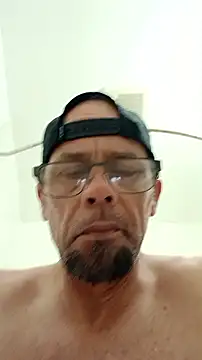 Snapshot of cheapdate4you chatting on October 16, 5:15 pm cheapdate4you online show from October 16, 5:15 pm