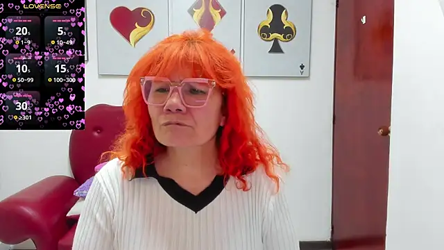 Salomeediaz  online show from April 15, 9:04 pm