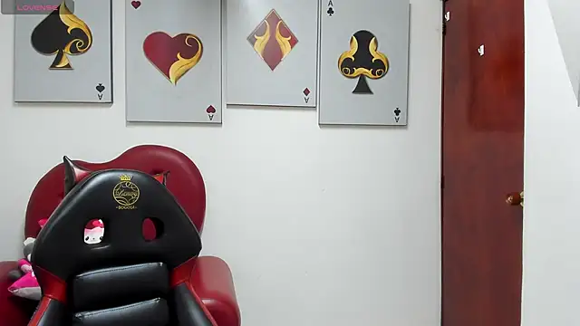 Salomeediaz  online show from February 20, 9:15 pm