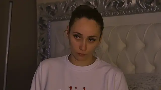 AliceMunro online show from April 15, 7:47 pm