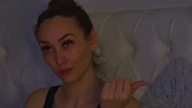 AliceMunro online show from May 31, 2:28 am