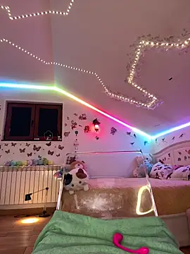 SelenaBee online show from March 11, 5:55 am