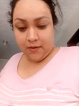 isaReyes online show from October 23, 3:29 pm
