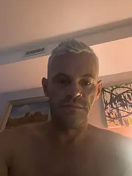 FrankieKentucky online show from November 13, 8:30 pm