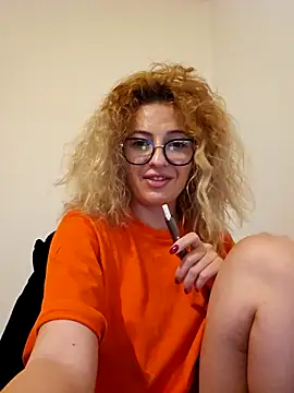 Selenna emma online show from November 8, 4:01 pm