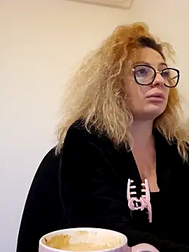 Selenna emma online show from November 10, 1:28 pm