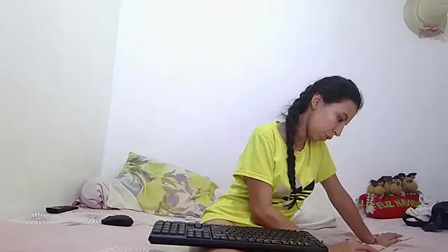 mina smith1 online show from December 14, 8:03 pm