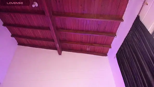 Mariana Hasper  online show from January 11, 1:10 am