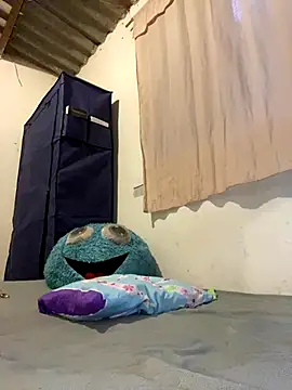 AlexaWarner online show from December 22, 10:57 pm