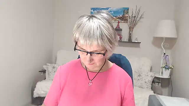 Snapshot of FleurMays chatting on October 11, 5:34 am FleurMays online show from October 11, 5:34 am