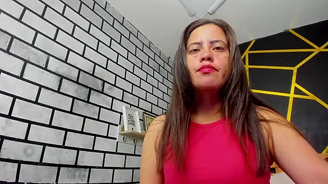 kathina giraldo online show from October 21, 1:04 pm