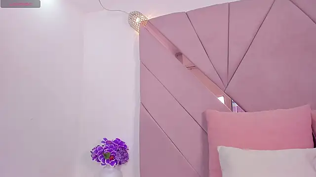 kaylin jann online show from October 23, 6:25 pm