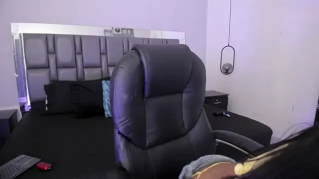 Gabriela Lopez1 online show from January 7, 8:18 am