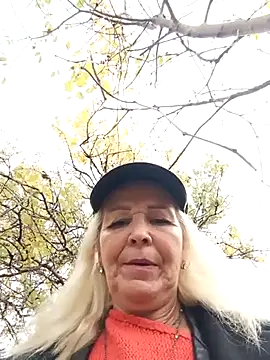 Snapshot of CassandraSandra44 chatting on October 17, 9:45 am CassandraSandra44 online show from October 17, 9:45 am