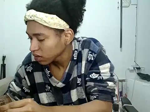 Snapshot of miriam775 chatting on September 23, 1:42 pm miriam775 online show from September 23, 1:42 pm