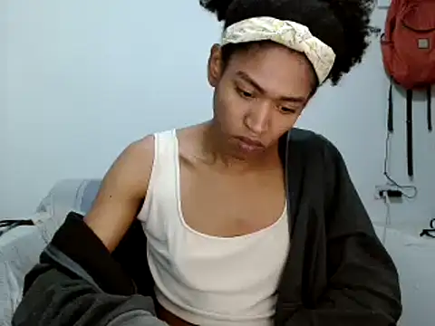 Snapshot of miriam775 chatting on October 6, 8:35 pm miriam775 online show from October 6, 8:35 pm