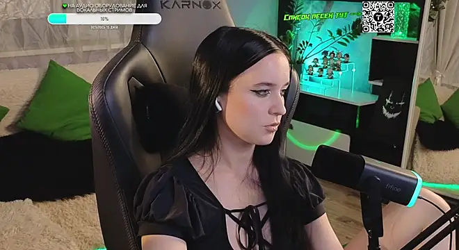 Snapshot of KiraLiLime chatting on September 14, 4:16 pm KiraLiLime online show from September 14, 4:16 pm